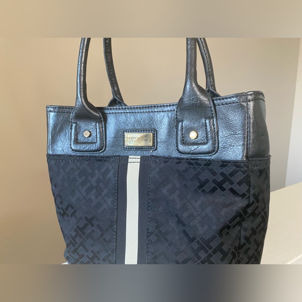 Tommy Hilfiger Womens Canvas Leather Handbag